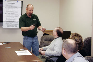 Hands Around the Job - Brad Andrist teaches a job instruction class