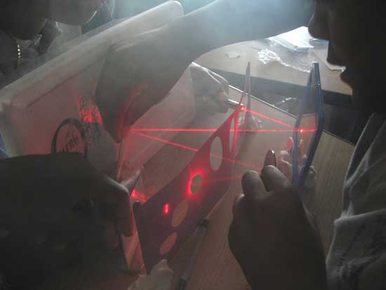 Sharing the Passion - Students learn about optics