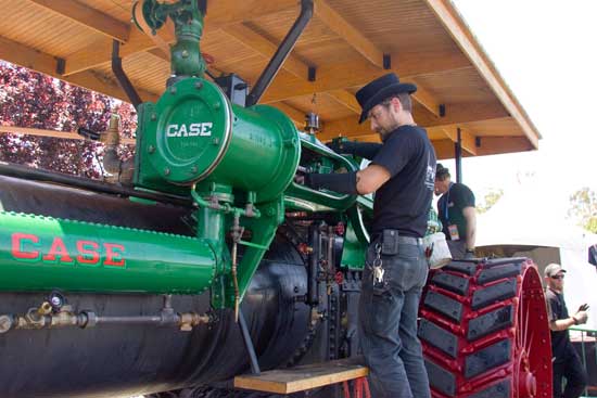 The Power of the Past - The Pappy steam-powered Case tractor