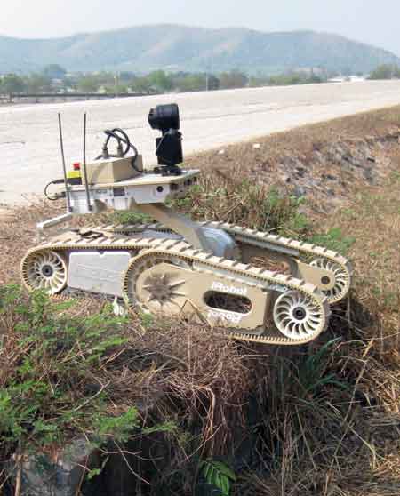 The Drone Warrior - A ground robot built inspects a roadway